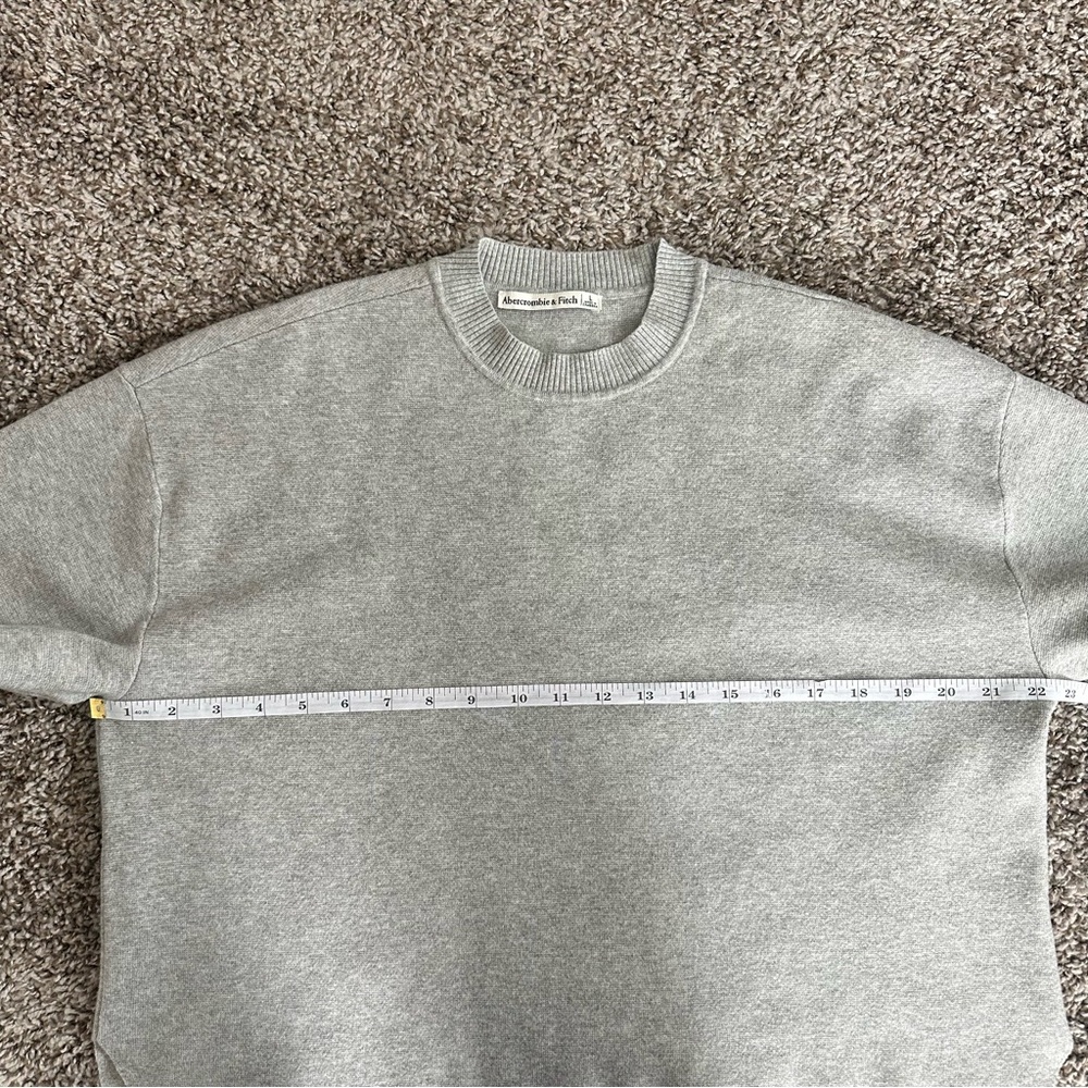 A&F Gray Short Sleeve Sweater - Picture 7 of 7